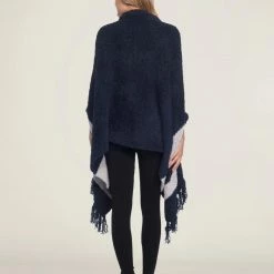 Barefoot Dreams CozyChic Malibu Wrap Women's Clothing