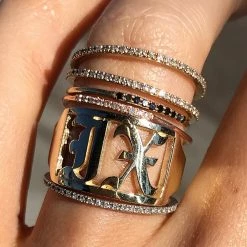 Jnbstyle Queen Elizabeth Eternity Bands