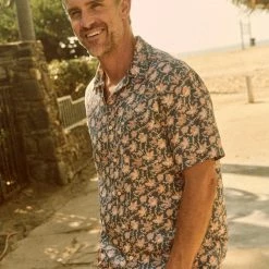 Faherty Short-Sleeve Breeze Shirt Faded Floral Batik