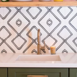 Votivo Aromatic Candle-Pink Mimosa