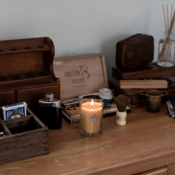 Votivo Aromatic Candle-Teak