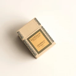 Votivo Aromatic Candle-Champaca