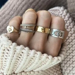 Jnbstyle Queen Elizabeth Eternity Bands